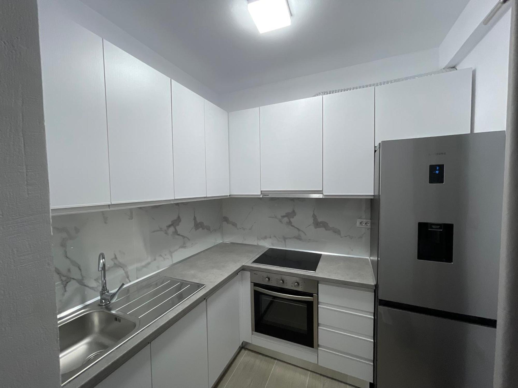 Modern Apartment In Central Vlorë Extérieur photo